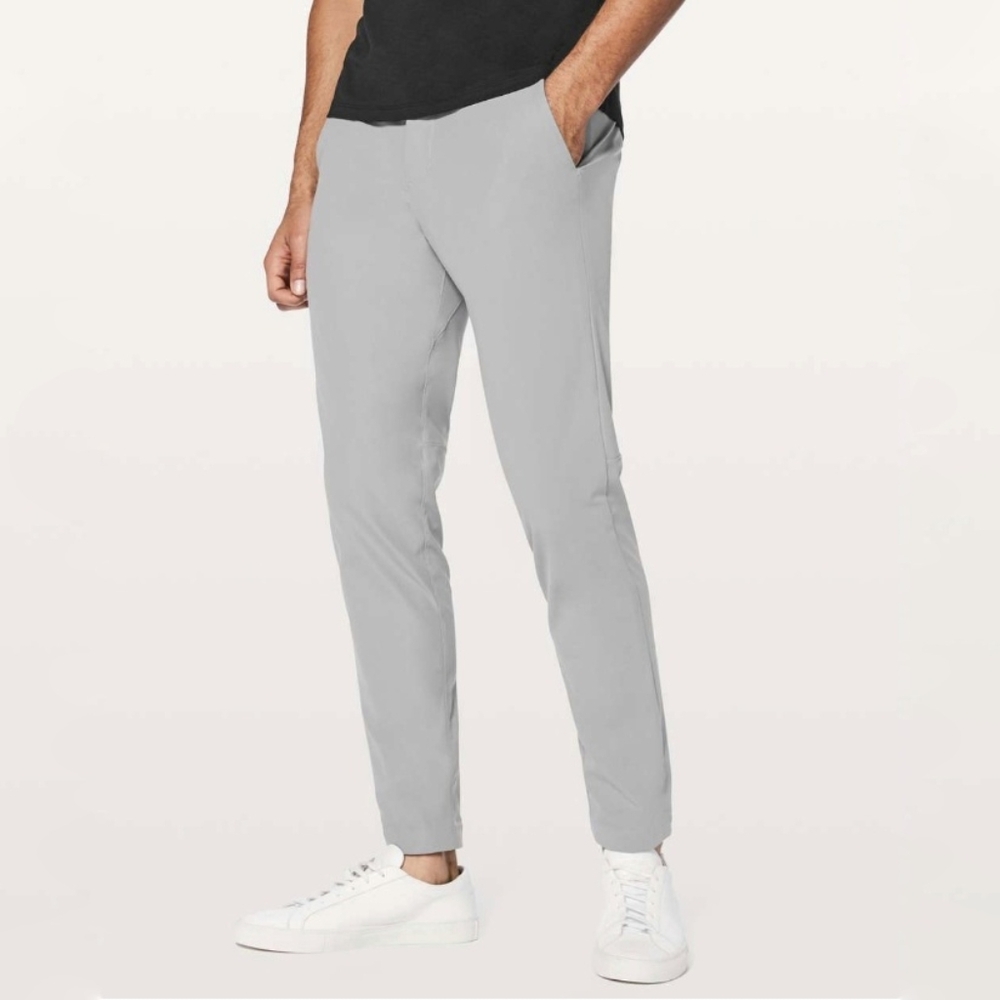 Lululemon Men's Commission Pants Slim Warpstream in Light Cast Size 32
